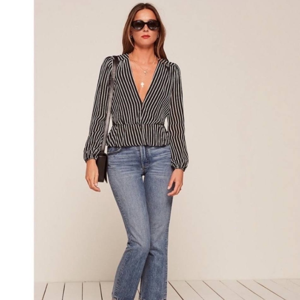 Reformation deep v, stripped blouse with elastic waist - Picture 5 of 16
